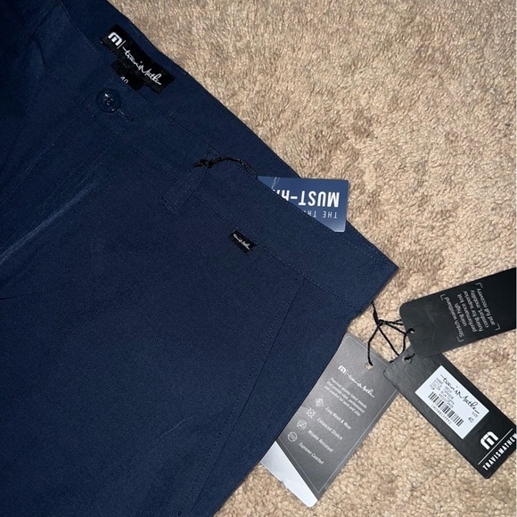 Travis Mathew Beck Shorts Blue 9.5” Size 40 NWT - Picture 6 of 9